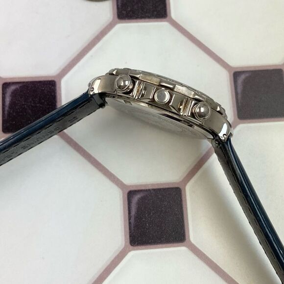 Vintage 1995 GUESS Waterpro Men’s Unisex Chronograph Watch with Original Case - Picture 11 of 16